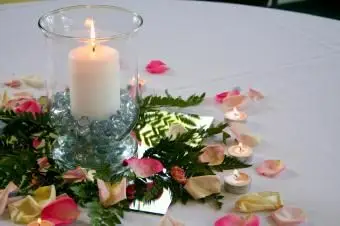 stĺpový vrchol sviečky