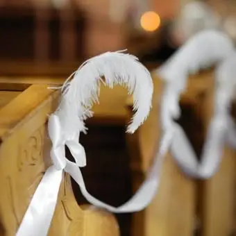 קישוט לחתונה בנוצות