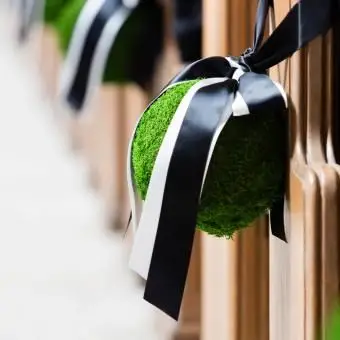 קישוטי פסל כדור אזוב