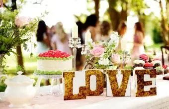 9-table-setting-love.webp