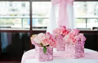 Kreative Camo-Hochzeits-Mittelstücke, die Sie lieben werden