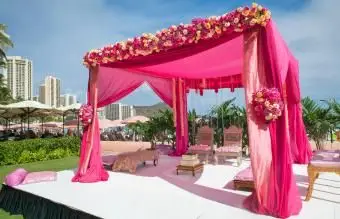 Decorações rosa em casamento hindi