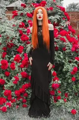 Noiva romântica punk gótica