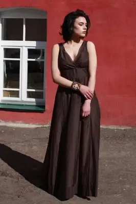 Robe longue sans manches à col en V