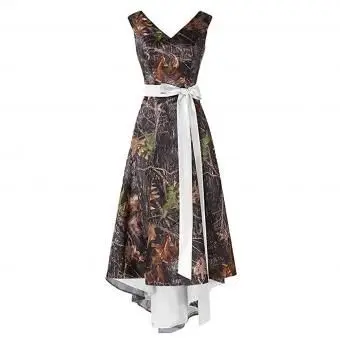 https://cf.ltkcdn.net/weddings/images/slide/239538-850x851-8-camo-printed-wedding-dress.webp