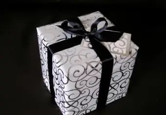 Etiqueta de presente de casamento