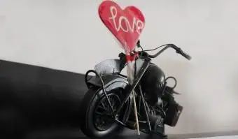 36 jedinečných nápadov na obľúbenú svadbu na motorke