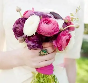 Buquê de flores de ranúnculo