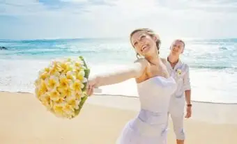 Bouquet de mariage Plumeria à main