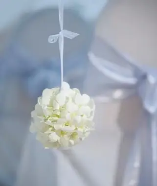 Bukiet z białych kwiatów