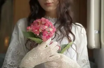 זרי כלה עשויים הידראנגאה