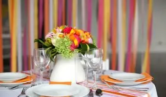 שולחן מסיבות מהודר