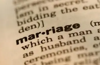 最初から最後まで結婚式を計画する方法