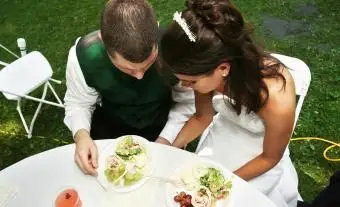 Oraciones para la cena en la recepción nupcial