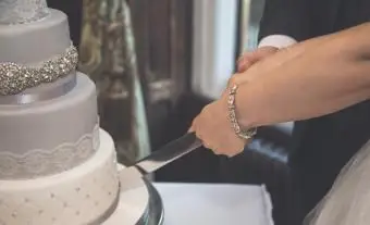 Ako krájať svadobnú tortu