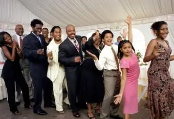 Los 12 mejores bailes de la línea de bodas