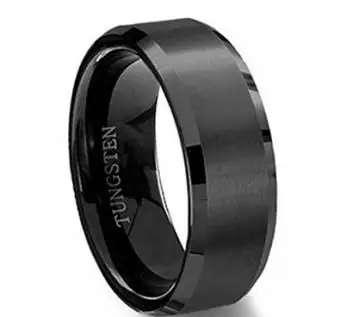 Anillo de tungsteno negro de Amazon.com