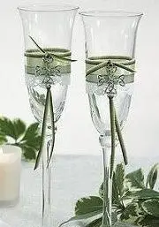 חלילי שמפניה לחתונה מעוטרים בקסמי קלטי