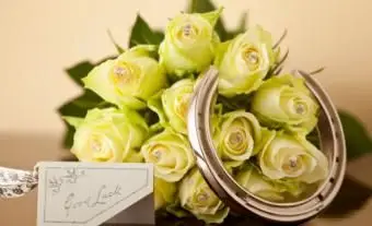 Ramo de novia con herradura