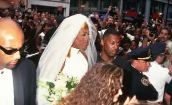 Dennis Rodman en robe de mariée