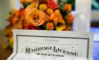 Licenças de casamento falsas