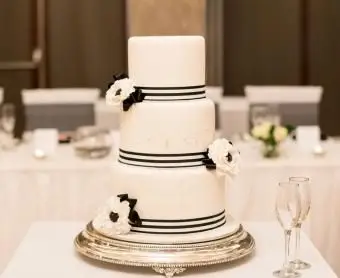 Immagini di torte nuziali in bianco e nero