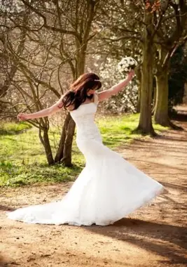 תמונות של שמלות כלה בסגנון בתולת ים