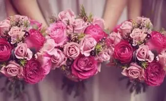 https://cf.ltkcdn.net/weddings/images/slide/245597-850x567-romantic-roses.webp