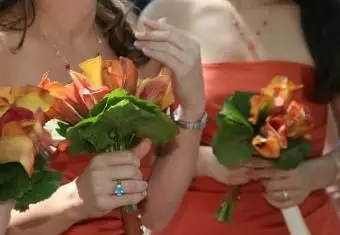 https://cf.ltkcdn.net/weddings/images/slide/106267-534x400-burntorange9.webp