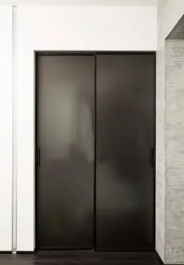 portes de placard coulissantes en métal