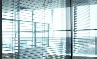 Okna z wbudowanymi roletami