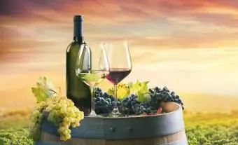 Confronto delle differenze nei vini rossi e bianchi