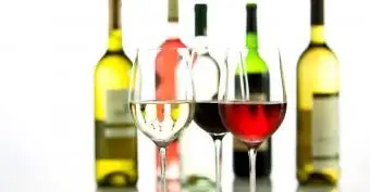 Pros y contras de los vinos de hoja de roble económicos