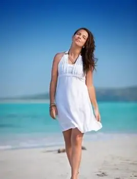 שמלה לבנה מזדמנת