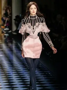 Zimowe stroje z rajstopami