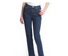 Liz Claiborne musí mať rifle