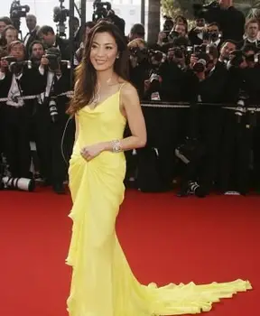 Dizajnérske večerné šaty