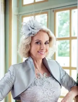 Chapeau de la mère de la mariée sur cocofashions.com