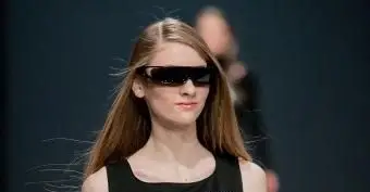 Occhiali da sole di ispirazione scientifica