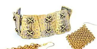 תכשיטים מתכתיים