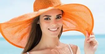 Žena s disketovou čiapkou