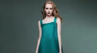 https://cf.ltkcdn.net/womens-fashion/images/slide/258433-850x595-7_Green_slip_dress.webp