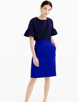 https://cf.ltkcdn.net/womens-fashion/images/slide/202785-566x850-button-front-skirt-double-serge-wool.webp