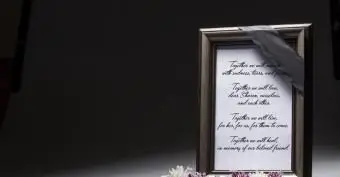 Poemas de obituário para comemorar seus entes queridos