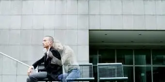 7 kluczowych oznak, że zmarła ukochana osoba jest z tobą