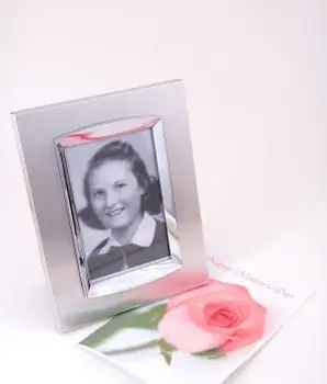 Photo commémorative d'une maman dans la fleur de l'âge