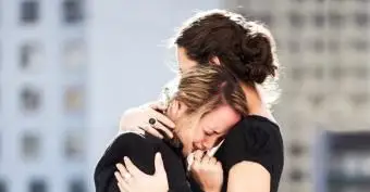 מרגיש שבור לב