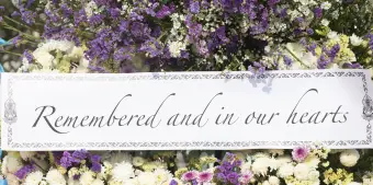 Ejemplo de mensaje de corona funeraria